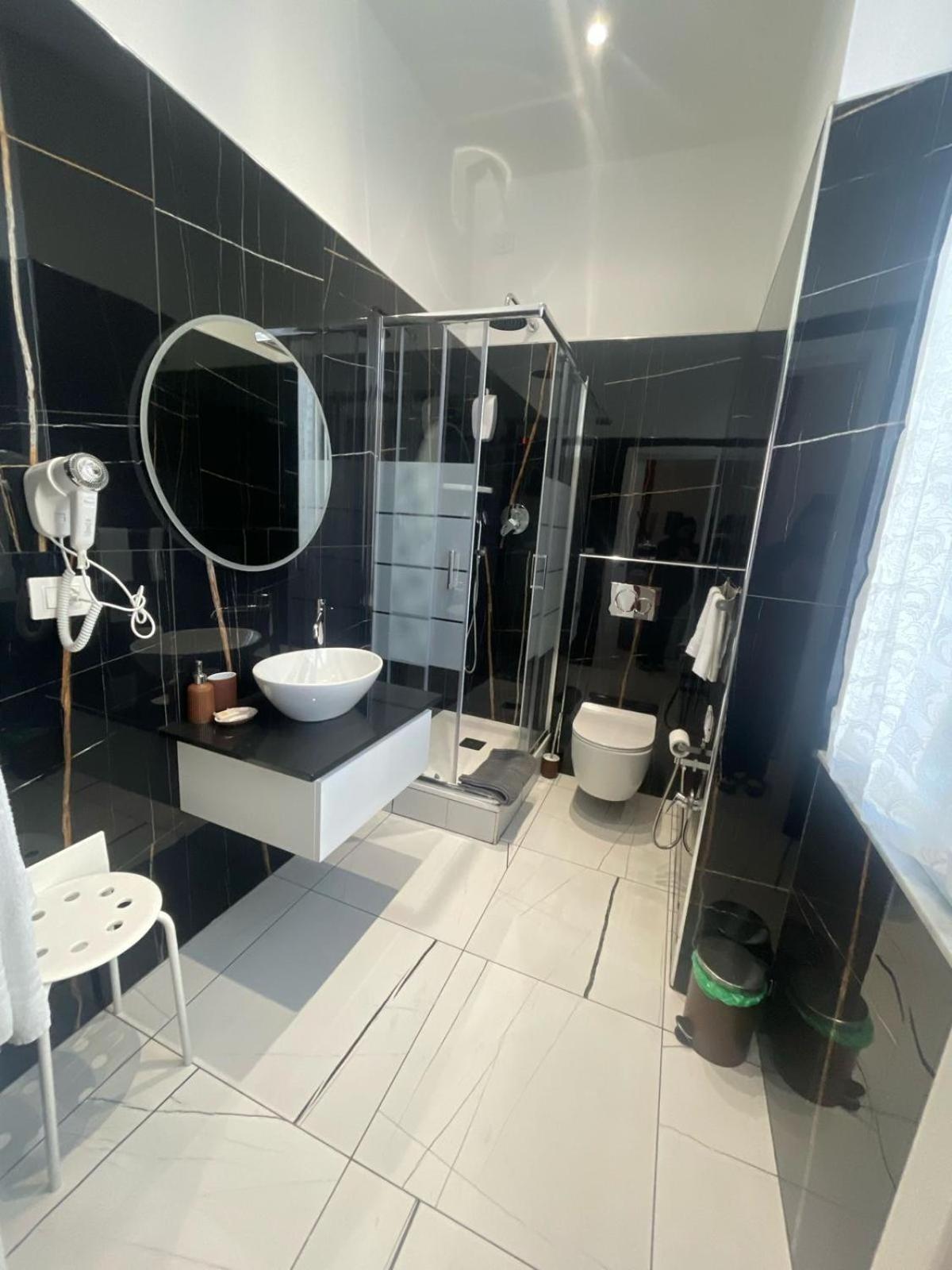 Laura Rooms La Spezia Exterior photo