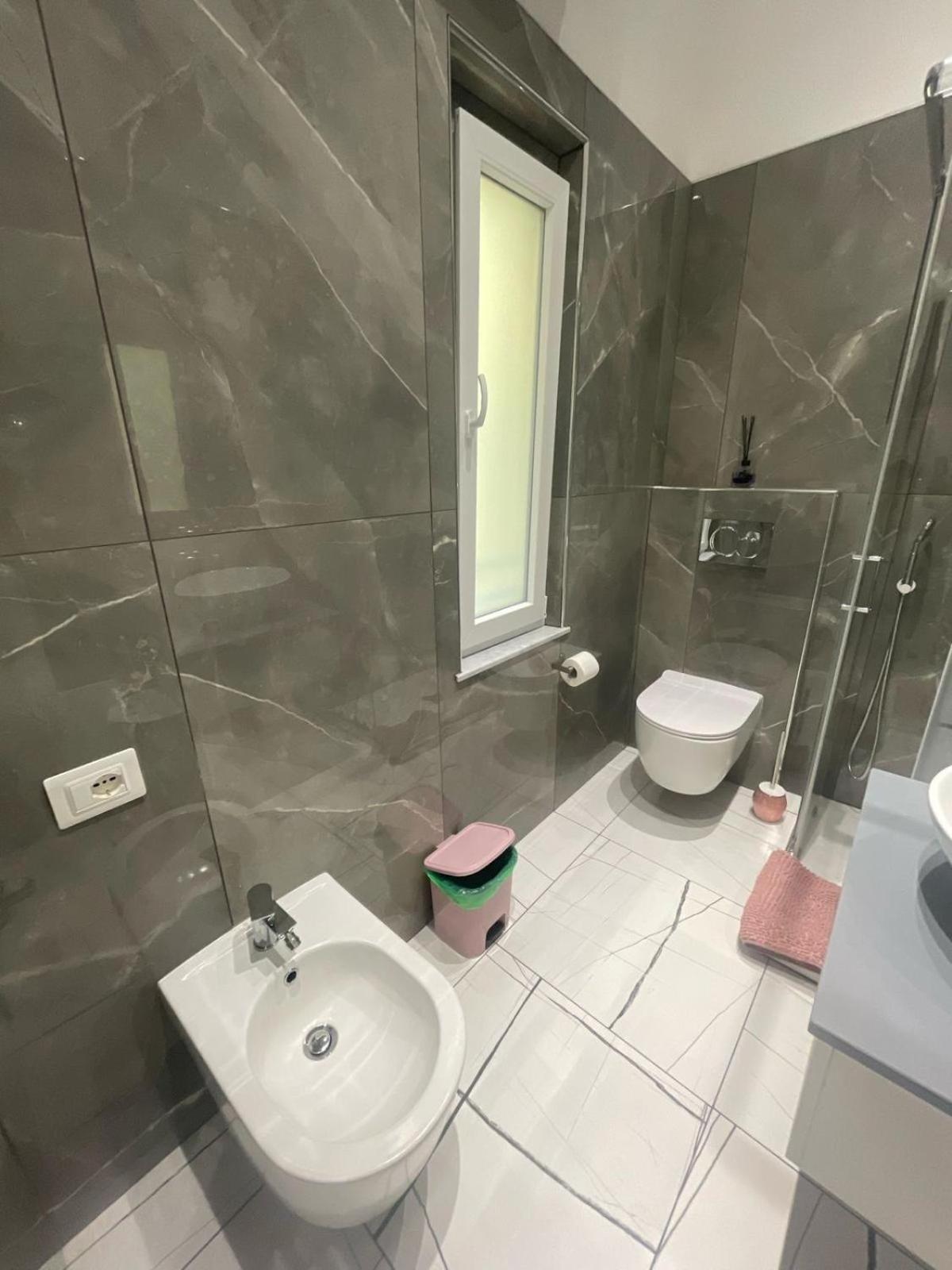 Laura Rooms La Spezia Exterior photo