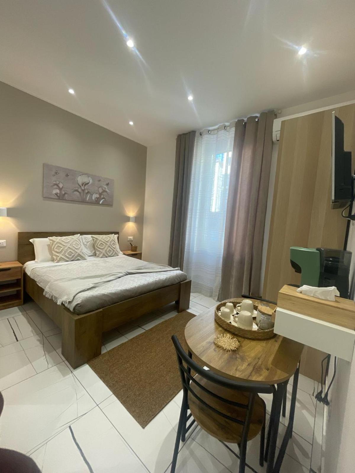 Laura Rooms La Spezia Exterior photo